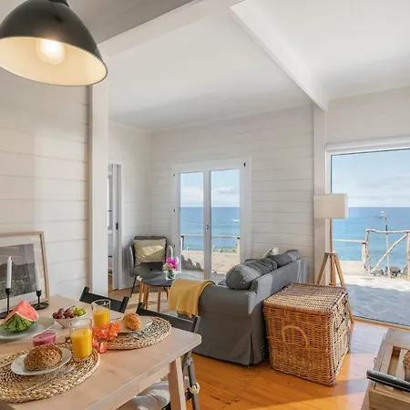 Semesterbostad Casa Da Rocha De Baixo By An Island *