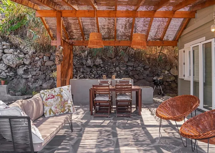 Holiday home Casa Da Rocha De Baixo By An Island Santana (Madeira)