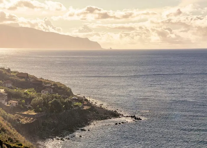 Holiday home Casa Da Rocha De Baixo By An Island *